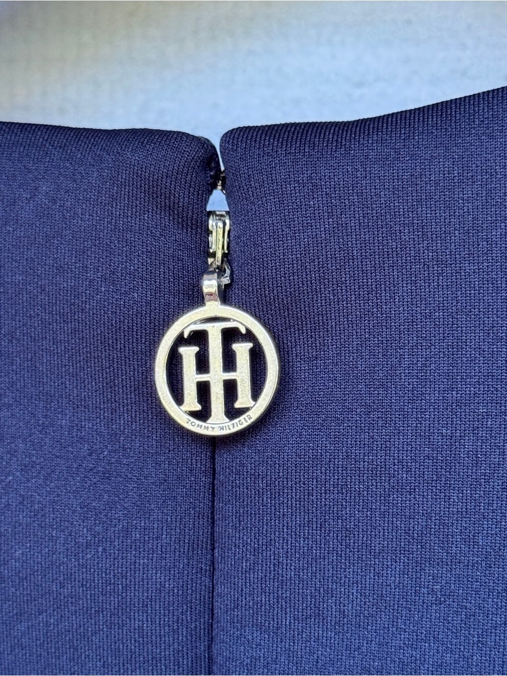 Tommy Hilfiger Navy & White Asymmetrical Grommet Sheath Dress Size 4 - Picture 8 of 9